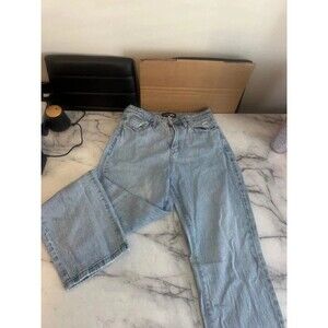 Fashion Nova Light Wash Jeans Size7